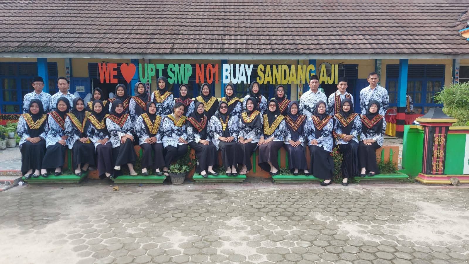 Pendidikan Karakter & Prestasi Berkelanjutan